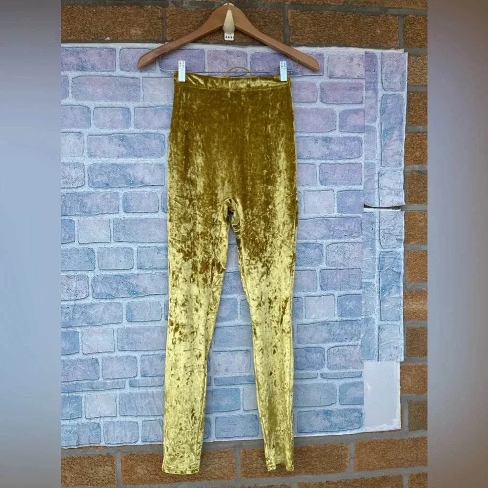 Yitty velvet leggings size small